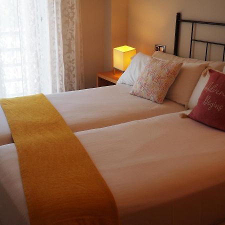 Apartamento Ainsa Pirineo Bagian luar foto