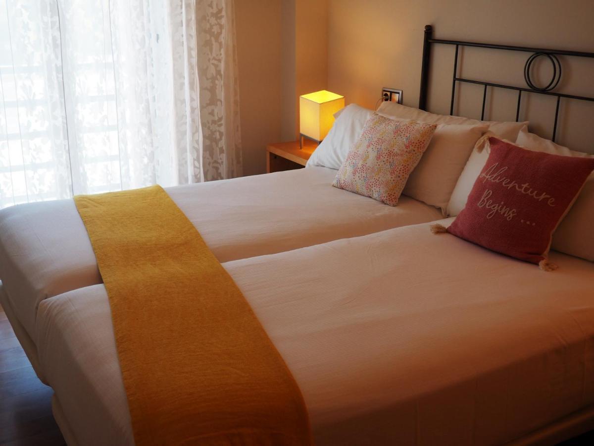 Apartamento Ainsa Pirineo Bagian luar foto